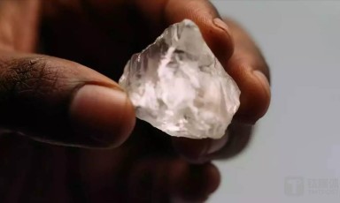 2克拉以上原石降价15%，培育钻石的春天要来了？